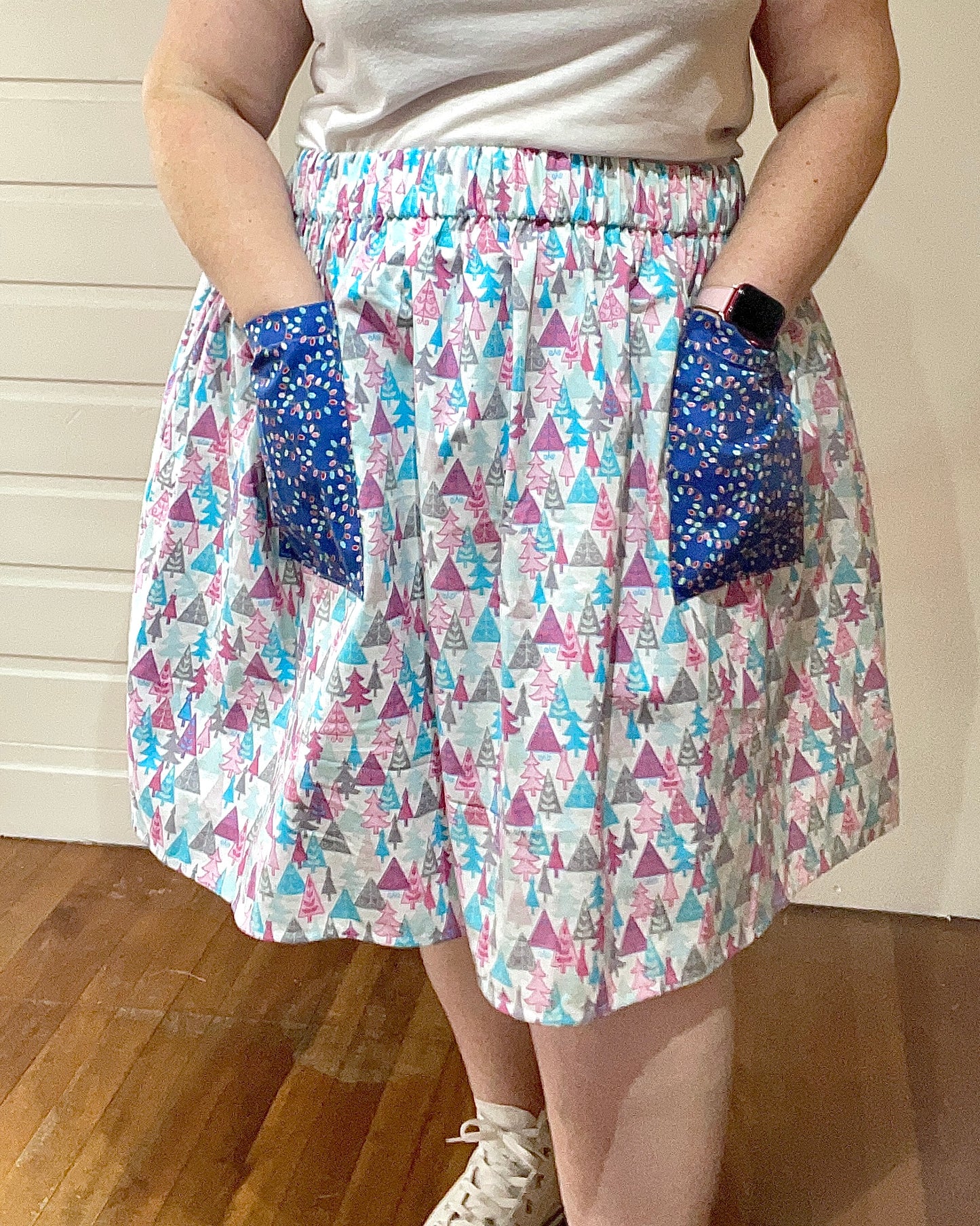 Christmas Patch Pocket Skirt - Size XL - Pastel Christmas Trees