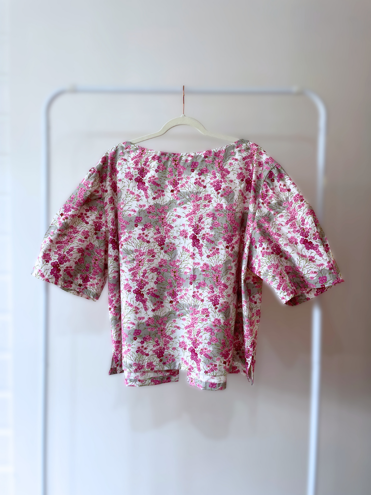 Tie Front Top - Size 30 - Wax Flower