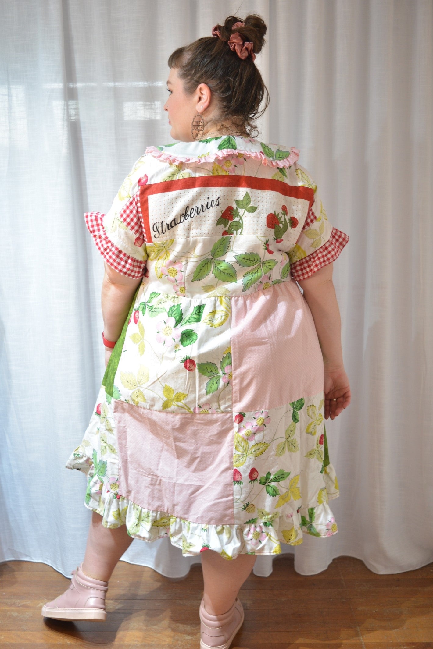 Tea Towel Ruffle Dress - Strawberry Fields Size 18