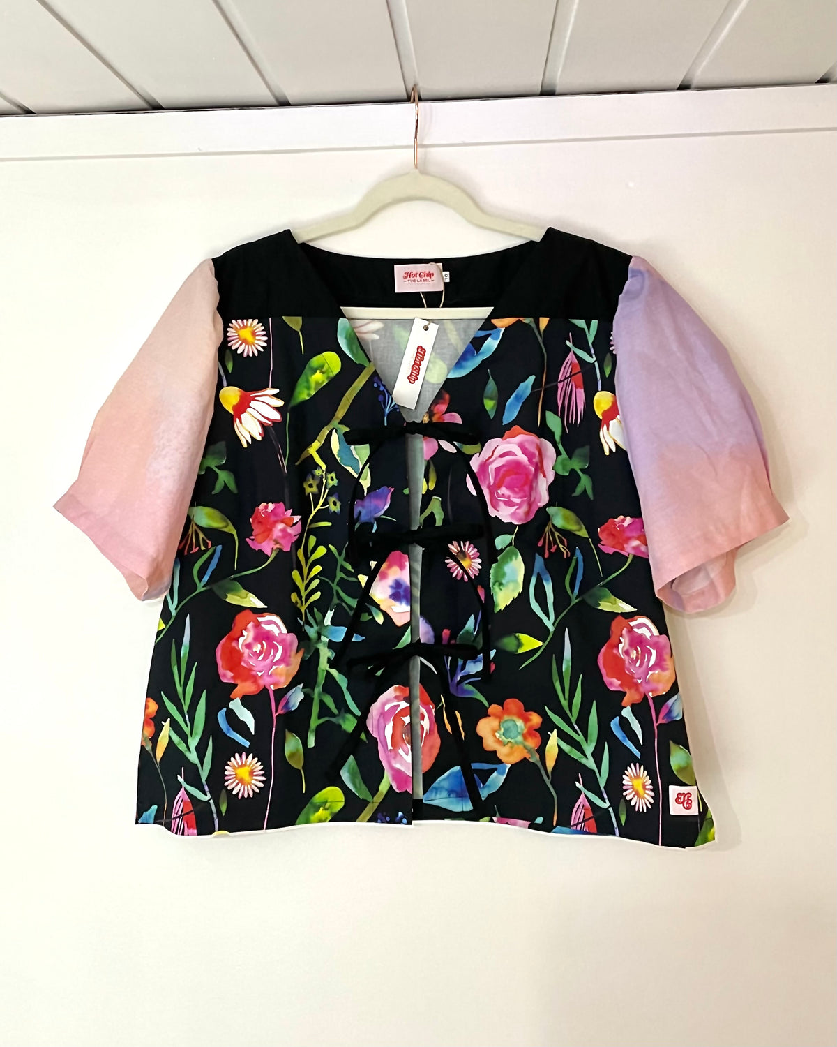 Tie Front Top - Size 16 - Watercolour on Black